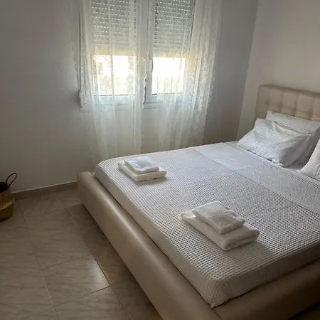 Nikis Villa *
