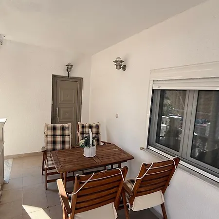 Nikis Villa Vrasná